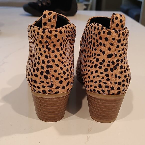 Cheetah Print Slip On Ankle Boots Size 7 - Picture 2 of 7